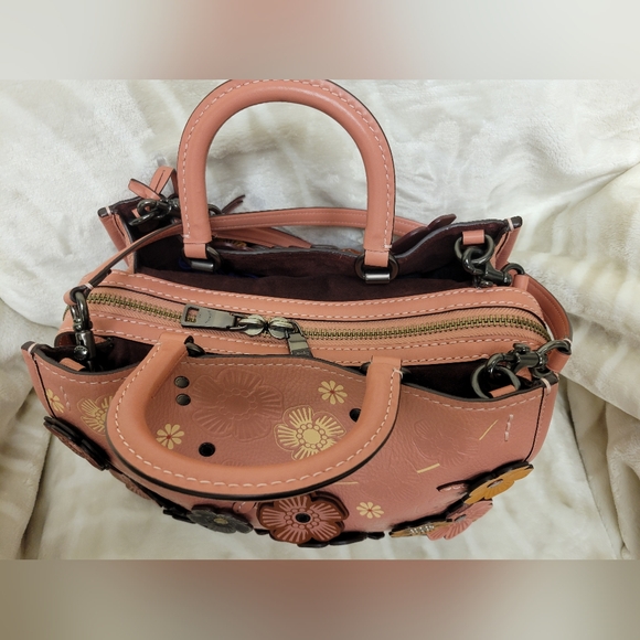 COACH ROGUE 30 TEA ROSE IN MELON - Picture 7 of 15